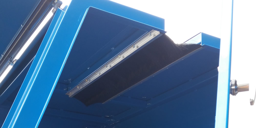 custom blast machine - roof media slot